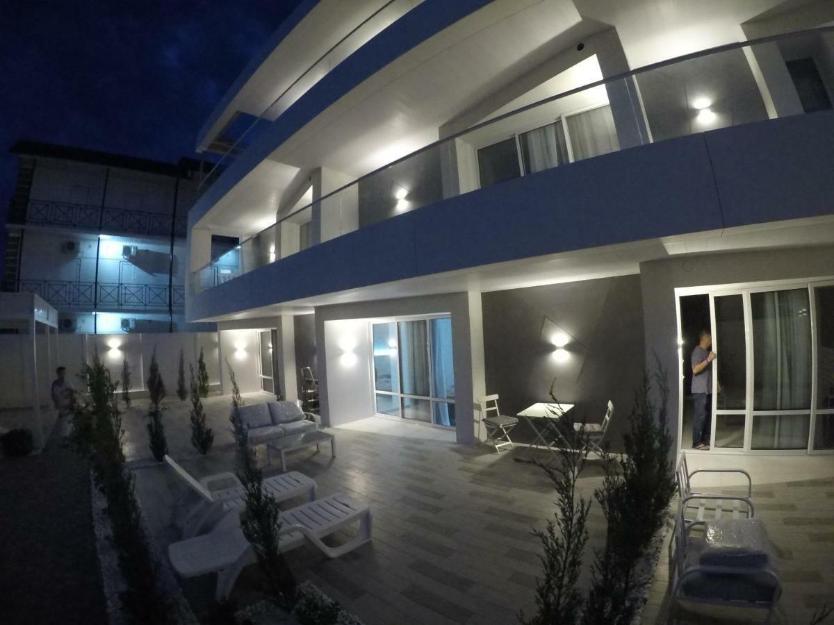 Zigzag Hotel Zatoka Kültér fotó