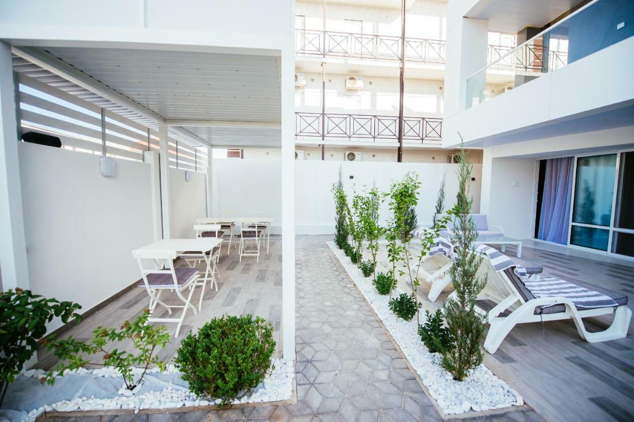 Zigzag Hotel Zatoka Kültér fotó