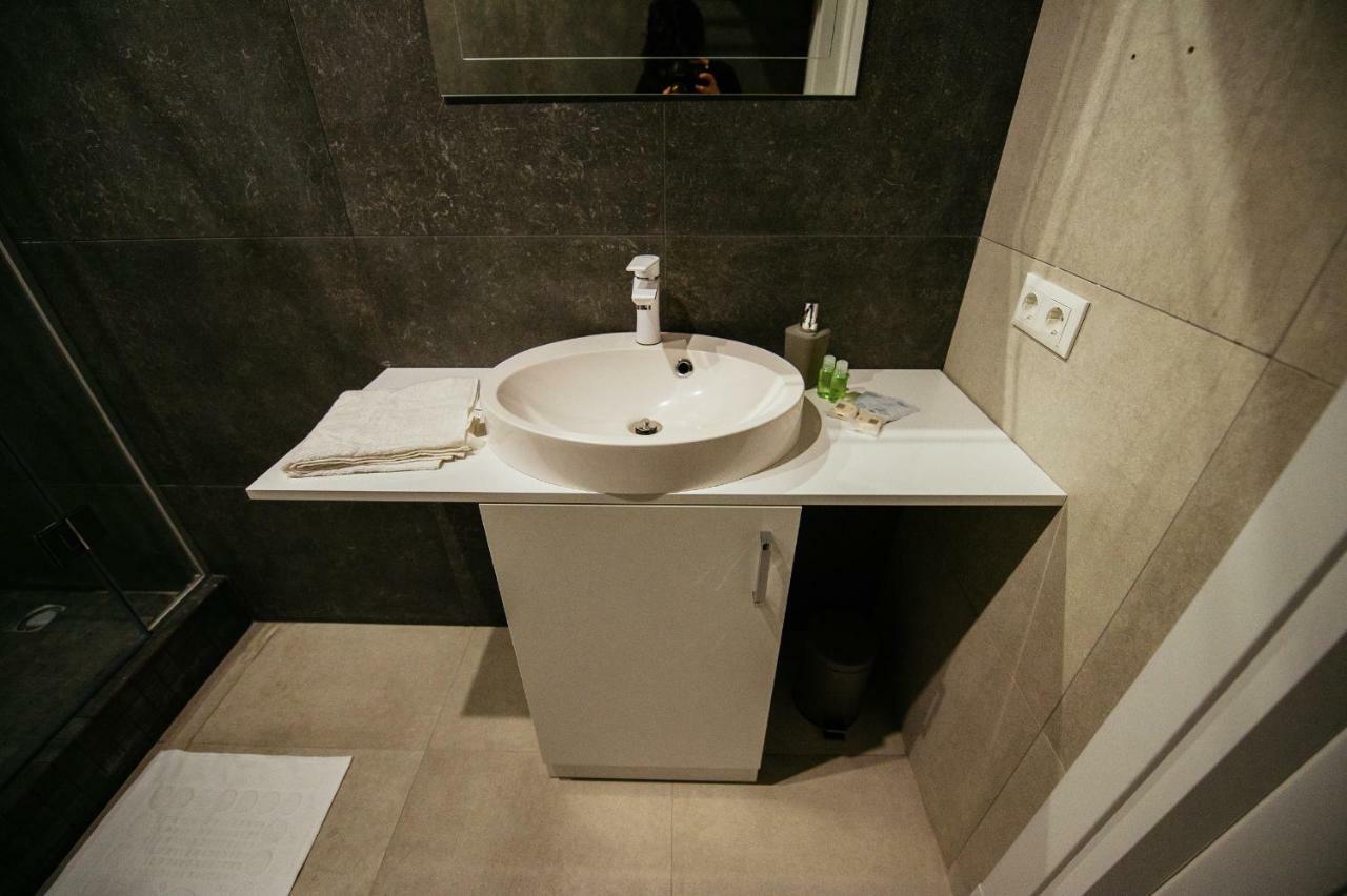 Zigzag Hotel Zatoka Kültér fotó